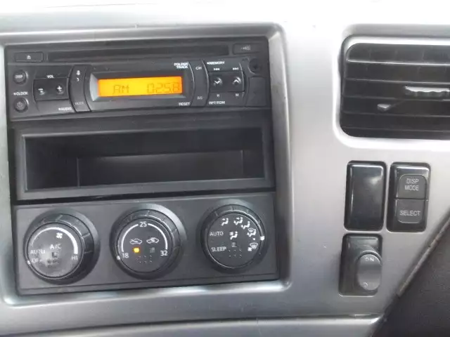 平成27年08月中古大型トラクタヘッド日産UDUDトラックスの画像46