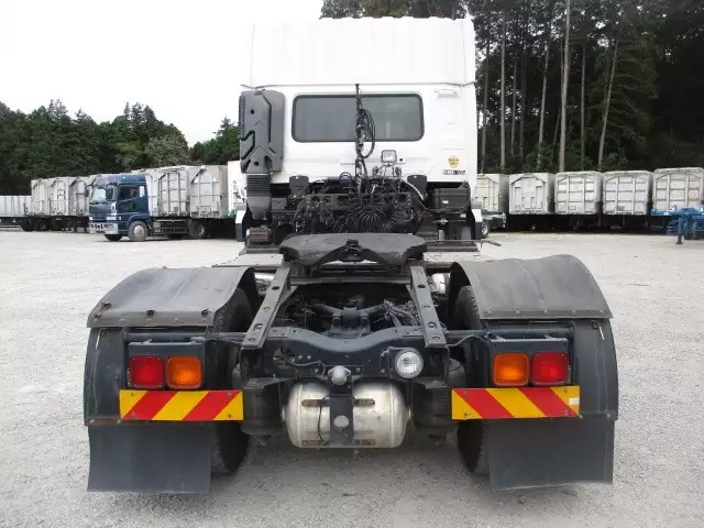 平成27年08月中古大型トラクタヘッド日産UDUDトラックスの画像6