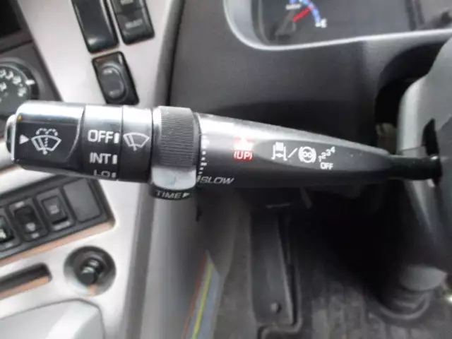 平成27年08月中古大型トラクタヘッド日産UDUDトラックスの画像52