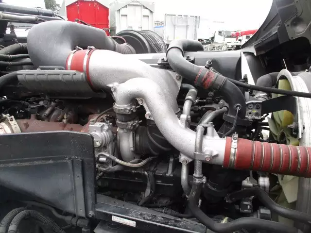 平成27年08月中古大型トラクタヘッド日産UDUDトラックスの画像57