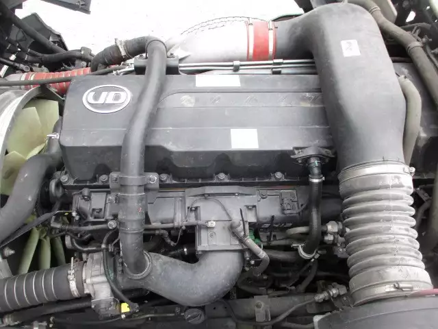 平成27年08月中古大型トラクタヘッド日産UDUDトラックスの画像59