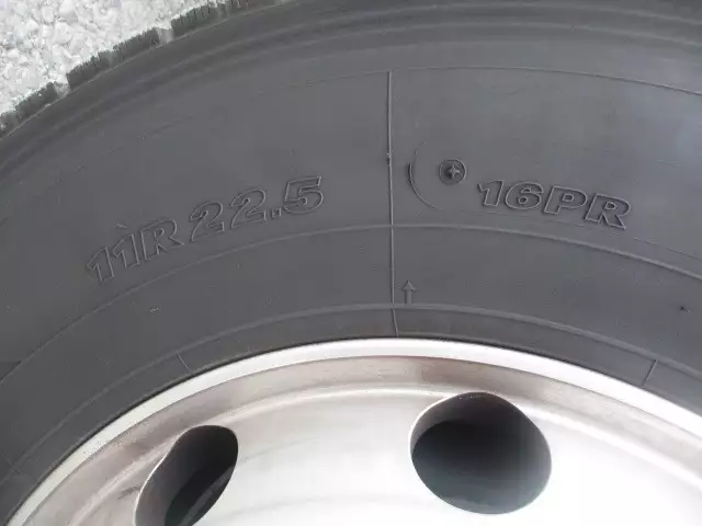 平成27年08月中古大型トラクタヘッド日産UDUDトラックスの画像10