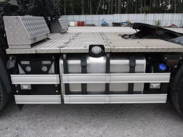 平成28年01月中古大型トラクタヘッド日野日野の画像20