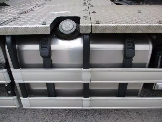 平成28年01月中古大型トラクタヘッド日野日野の画像23