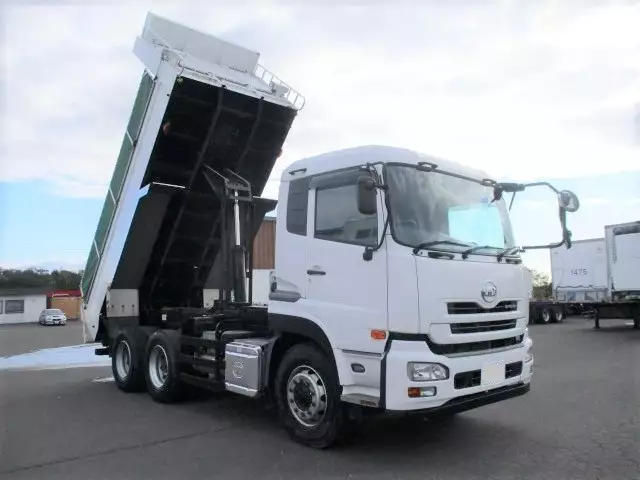 平成26年12月中古大型日産UDUDトラックスの画像22