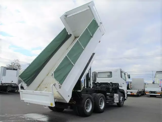 平成26年12月中古大型日産UDUDトラックスの画像24