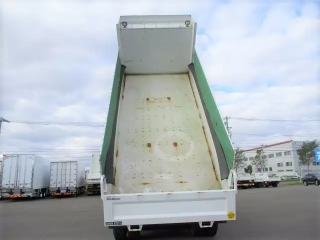 平成26年12月中古大型日産UDUDトラックスの画像25