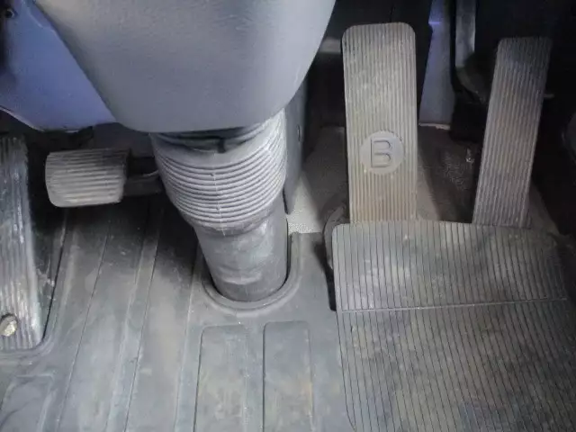 平成26年12月中古大型日産UDUDトラックスの画像31