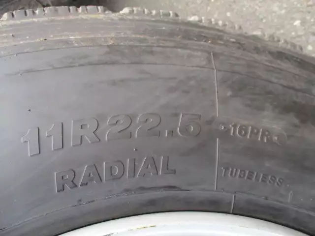 平成26年12月中古大型日産UDUDトラックスの画像40