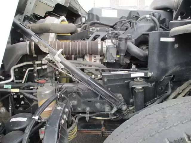 平成26年12月中古大型日産UDUDトラックスの画像42