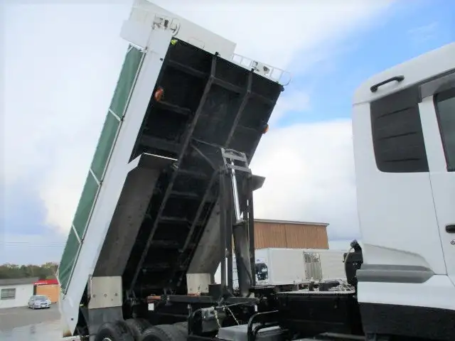 平成26年12月中古大型ダンプ日産UDUDトラックスの画像15