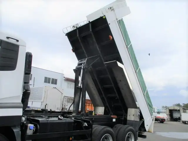 平成26年12月中古大型ダンプ日産UDUDトラックスの画像20