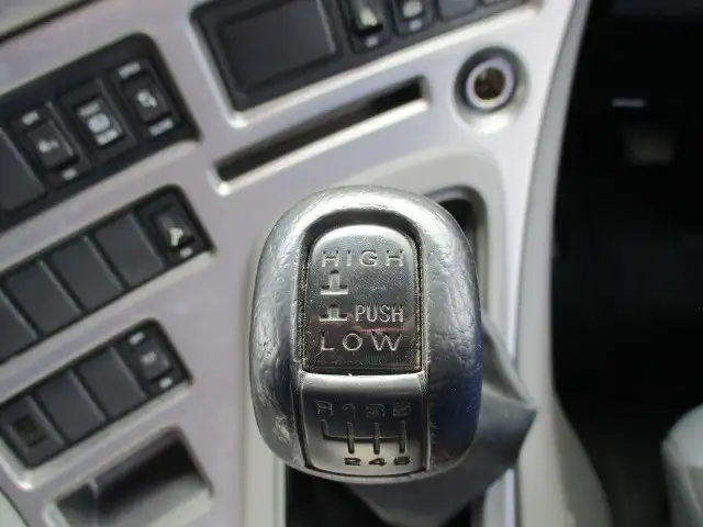 平成26年12月中古大型ダンプ日産UDUDトラックスの画像41