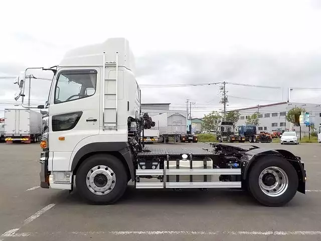 平成30年01月中古大型トラクタヘッド日野日野の画像2