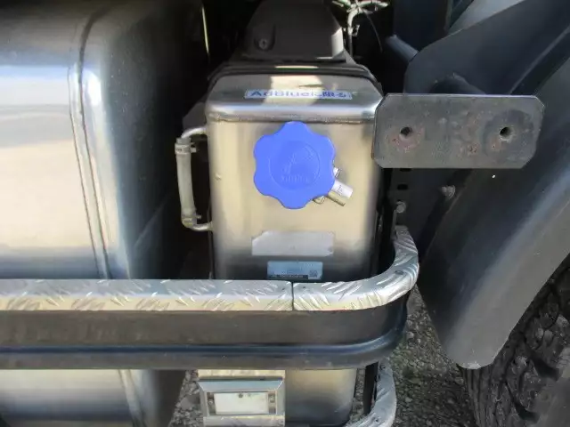 平成26年12月中古大型トラクタヘッド日産UDUDトラックスの画像12