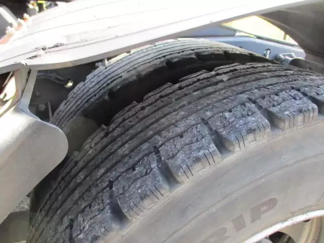 平成26年12月中古大型トラクタヘッド日産UDUDトラックスの画像14