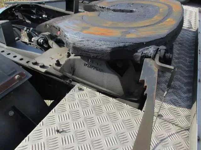 平成26年12月中古大型トラクタヘッド日産UDUDトラックスの画像27