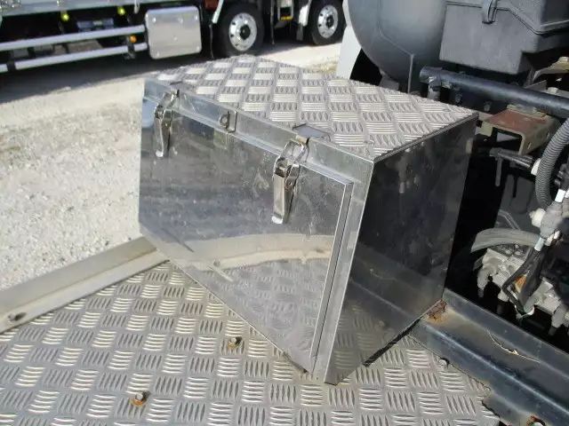 平成26年12月中古大型トラクタヘッド日産UDUDトラックスの画像32