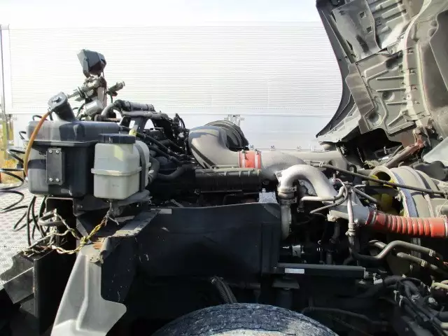 平成26年12月中古大型トラクタヘッド日産UDUDトラックスの画像38