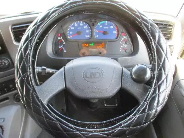 平成26年12月中古大型トラクタヘッド日産UDUDトラックスの画像49