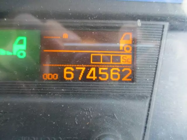 平成26年12月中古大型トラクタヘッド日産UDUDトラックスの画像51