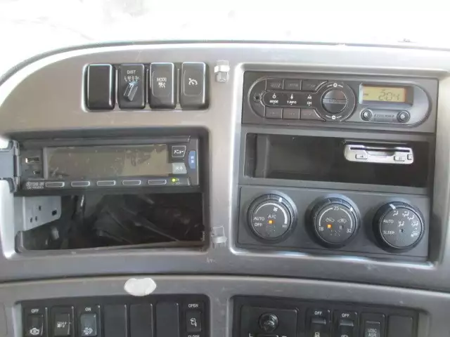 平成26年12月中古大型トラクタヘッド日産UDUDトラックスの画像54