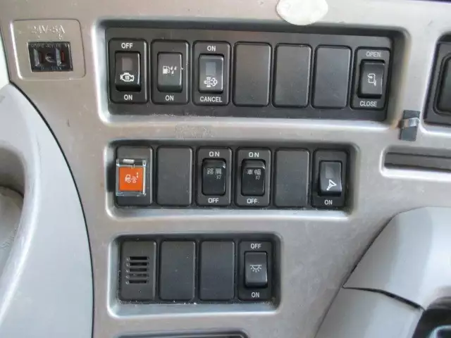 平成26年12月中古大型トラクタヘッド日産UDUDトラックスの画像55