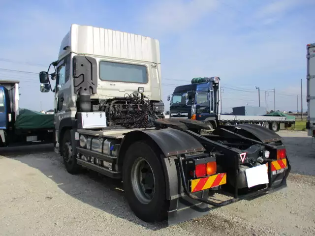平成26年12月中古大型トラクタヘッド日産UDUDトラックスの画像7