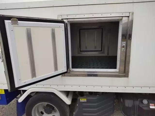 平成29年04月中古小型冷凍バン・ウィングいすゞいすゞの画像18