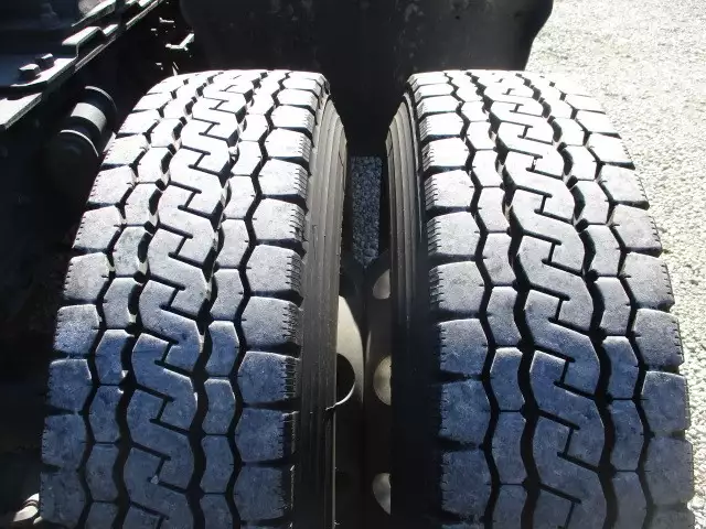 平成27年06月中古大型トラクタヘッド日産UDUDトラックスの画像12