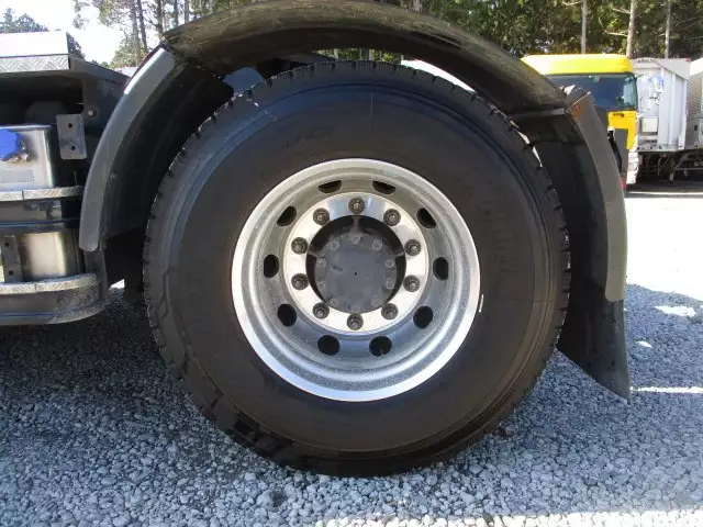 平成27年06月中古大型トラクタヘッド日産UDUDトラックスの画像13