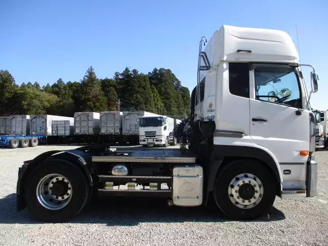 平成27年06月中古大型トラクタヘッド日産UDUDトラックスの画像4