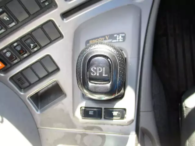 平成27年06月中古大型トラクタヘッド日産UDUDトラックスの画像41