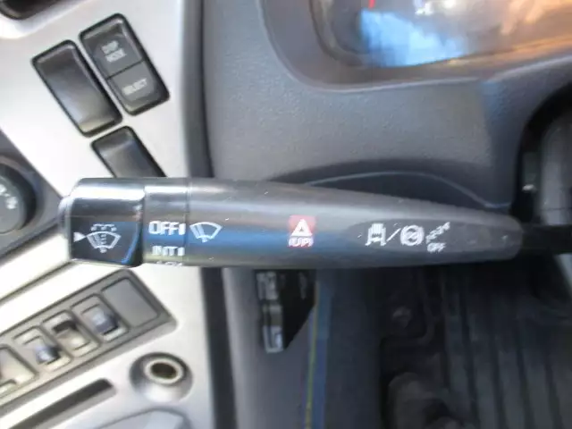 平成27年06月中古大型トラクタヘッド日産UDUDトラックスの画像49