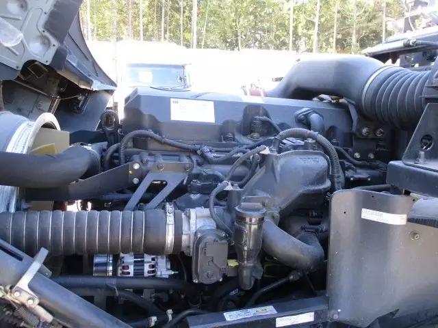 平成27年06月中古大型トラクタヘッド日産UDUDトラックスの画像52