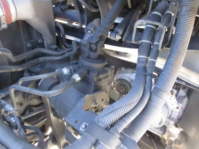 平成27年06月中古大型トラクタヘッド日産UDUDトラックスの画像56