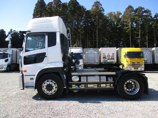 平成27年06月中古大型トラクタヘッド日産UDUDトラックスの画像8