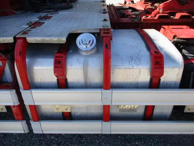 平成24年10月中古大型トラクタヘッド日野日野の画像30