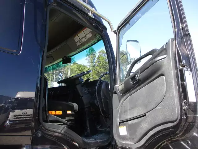 平成24年10月中古大型トラクタヘッド日野日野の画像37