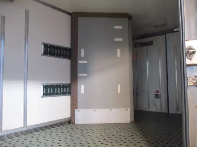 平成25年10月中古小型冷凍バン・ウィングいすゞいすゞの画像15