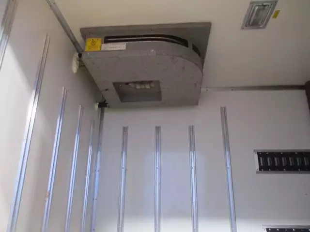 平成25年10月中古小型冷凍バン・ウィングいすゞいすゞの画像16