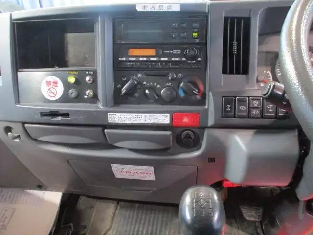 平成25年10月中古小型冷凍バン・ウィングいすゞいすゞの画像24