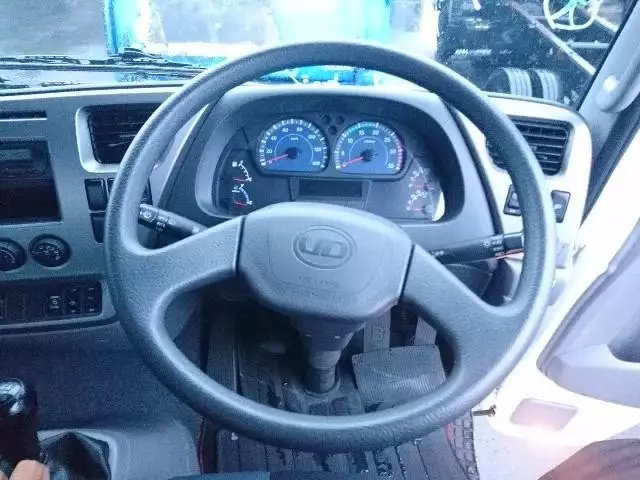 平成29年05月中古中型日産UDUDトラックスの画像37