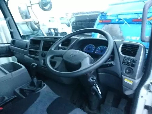 平成29年05月中古中型日産UDUDトラックスの画像5