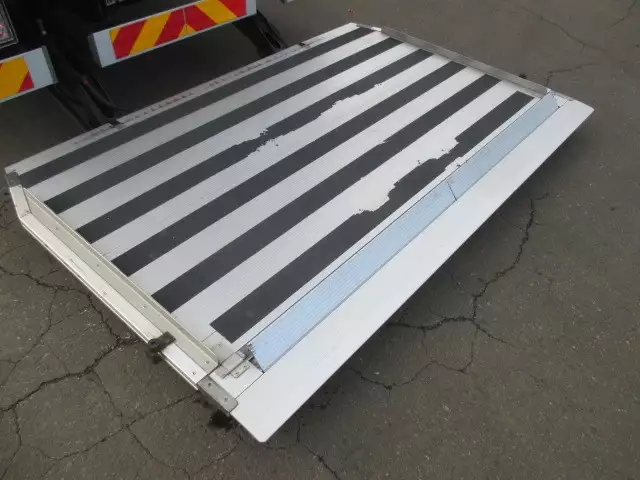 令和01年/平成31年02月中古増トン冷凍バン・ウィングいすゞフォワードの画像26