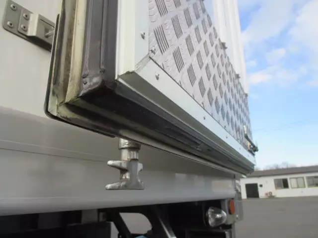 令和01年/平成31年02月中古増トン冷凍バン・ウィングいすゞフォワードの画像32