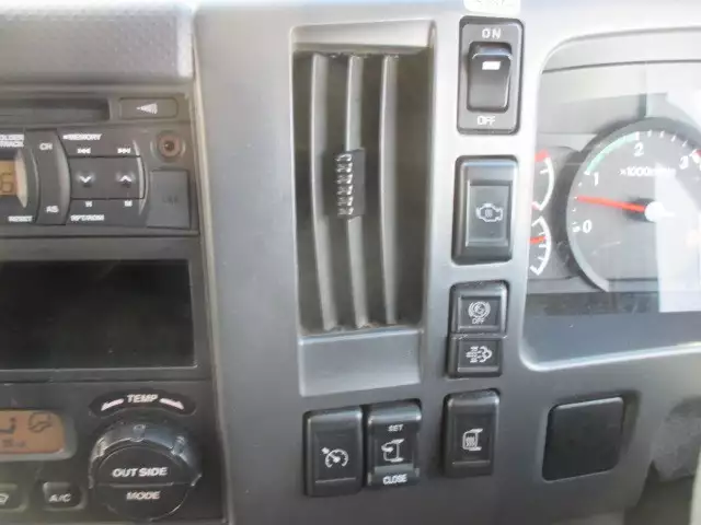 令和01年/平成31年02月中古増トン冷凍バン・ウィングいすゞフォワードの画像42