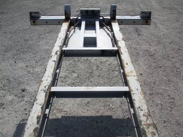 40FTコンテナシャシ 3軸リーフサス 積載30,480㎏ 第五輪10,920㎏以上の画像19