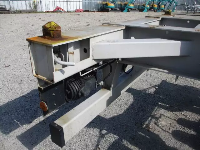 40FTコンテナシャシ 3軸リーフサス 積載30,480㎏ 第五輪10,920㎏以上の画像47