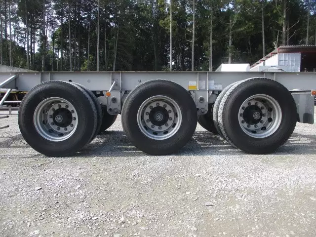 40FTコンテナシャシ 3軸リーフサス 積載30,480㎏ 第五輪10,920㎏以上の画像30